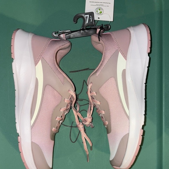 Avia Women's Light Pink Athletic Shoes - Picture 4 of 5